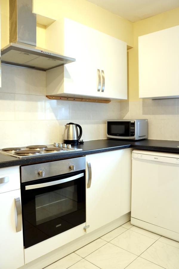 Fine Touch Apartments Londen Buitenkant foto