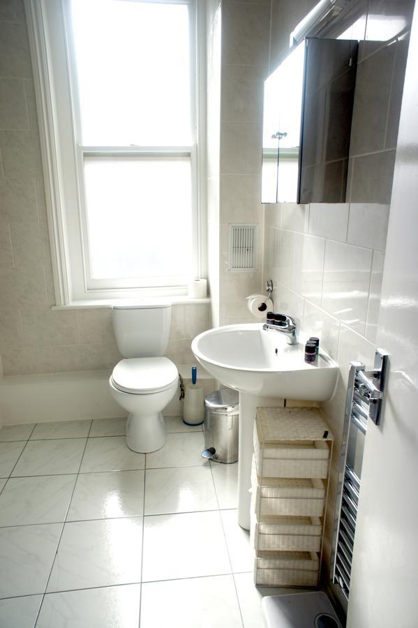 Fine Touch Apartments Londen Buitenkant foto