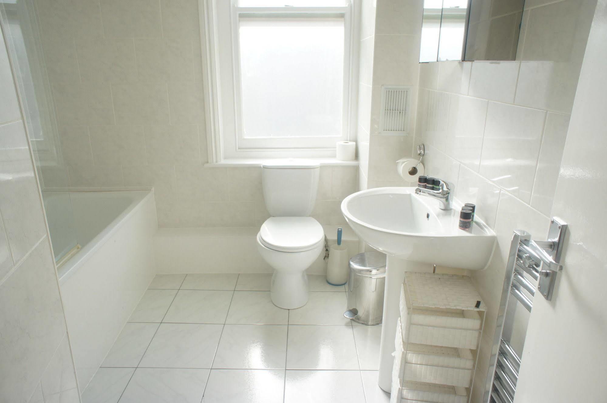 Fine Touch Apartments Londen Buitenkant foto